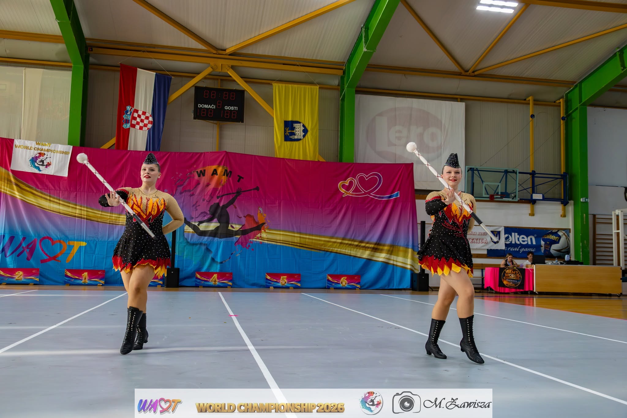 Julia i Martyna Zawisza – mażoretki Lucky Girls z Łabęd – zdobyły na Mistrzostwach Świata federacji World Association of Majorette-sport and Twirling – WAMT aż siedem medali: cztery złote, dwa srebrne i jeden brązowy