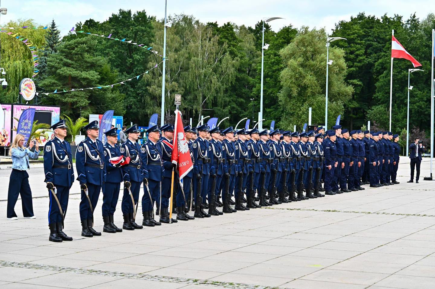 policjanci