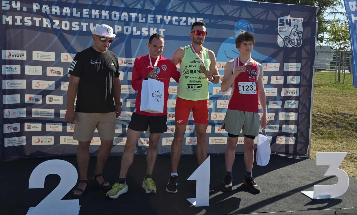 Adrian Wieczorek na podium