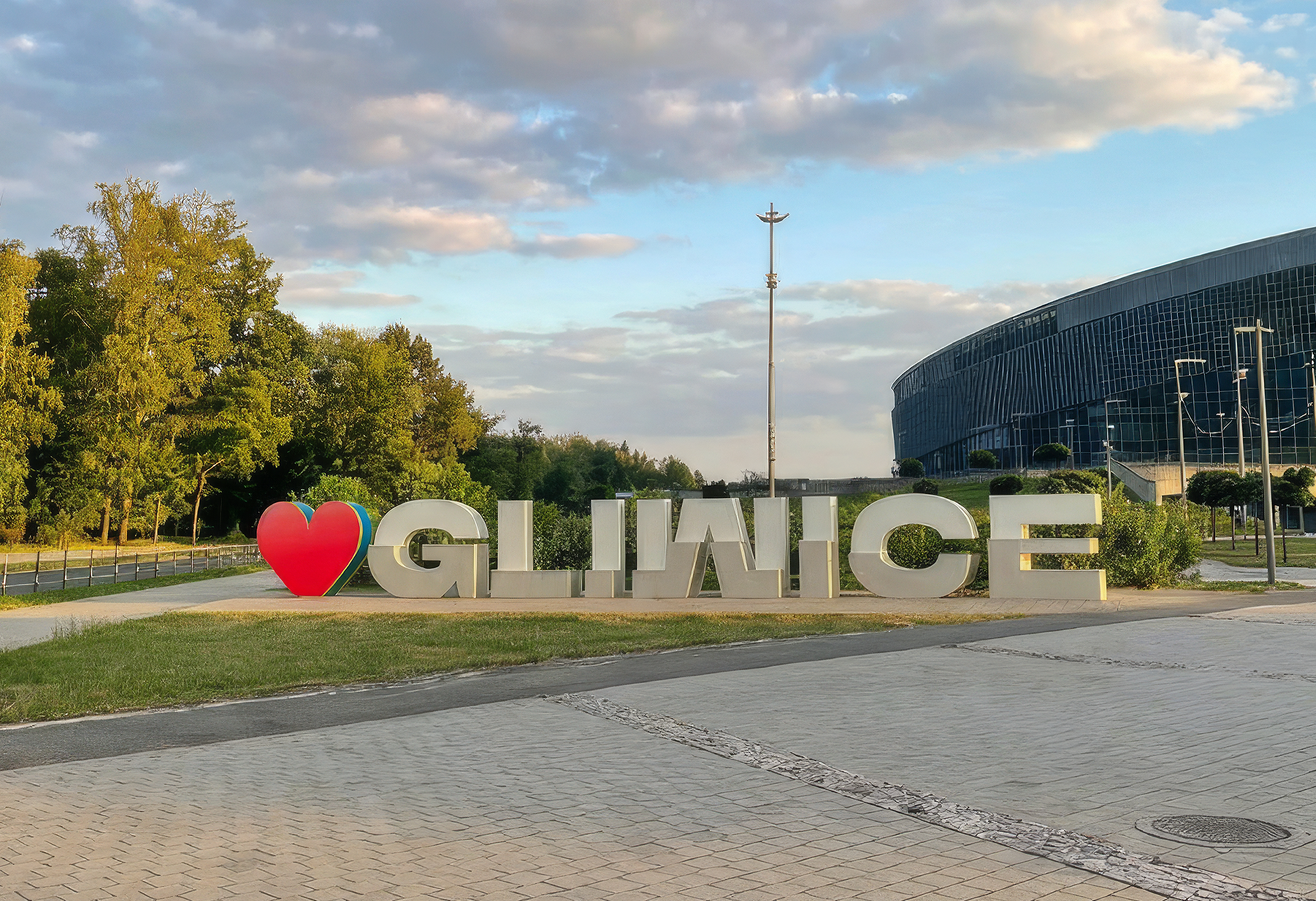 napis Gliwice przy PreZeroArenieGliwice